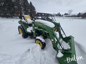 2025 John Deere 2032R Image