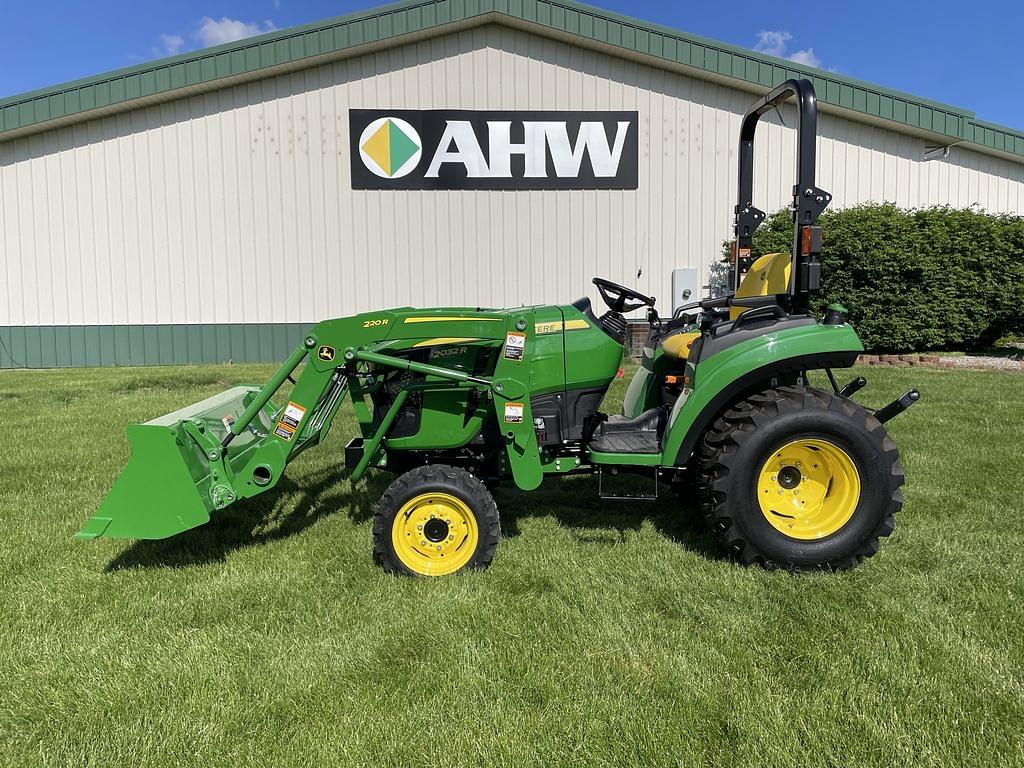 Image of John Deere 2032R Image 0