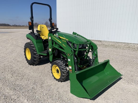 2025 John Deere 2032R Equipment Image0