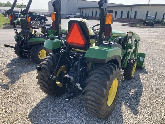 Image of John Deere 2038R equipment image 3