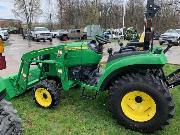 Image of John Deere 2038R equipment image 2