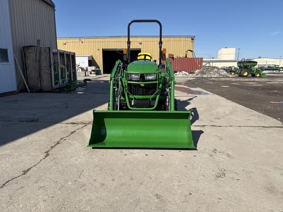 Image of John Deere 2038R equipment image 2