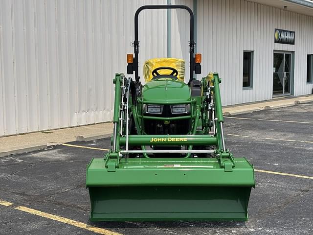 Image of John Deere 2038R equipment image 2