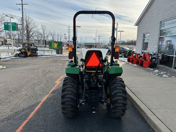 Image of John Deere 2038R equipment image 3