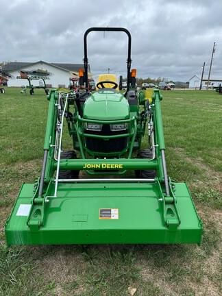 Image of John Deere 2038R equipment image 2