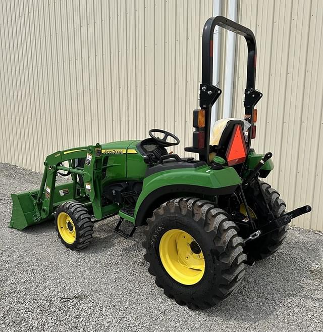 Image of John Deere 2038R equipment image 3