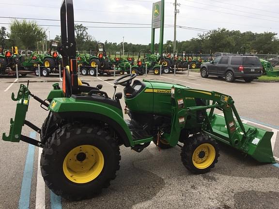 Image of John Deere 2038R equipment image 4