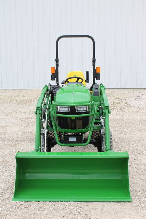 Image of John Deere 2038R equipment image 2