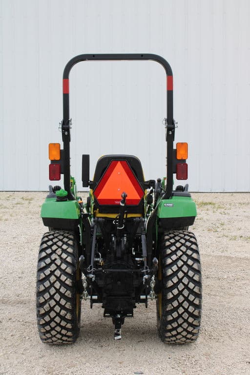 Image of John Deere 2038R equipment image 3