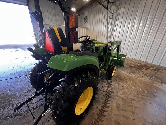 Image of John Deere 2038R equipment image 4