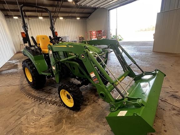 Image of John Deere 2038R equipment image 3