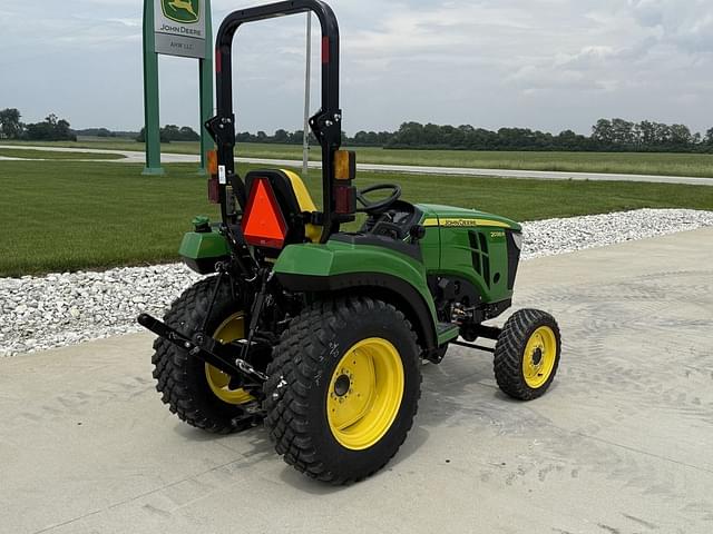 Image of John Deere 2038R equipment image 3