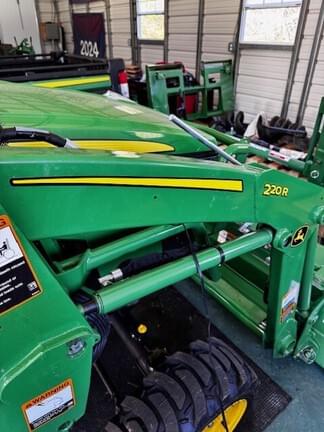 Image of John Deere 2038R equipment image 3