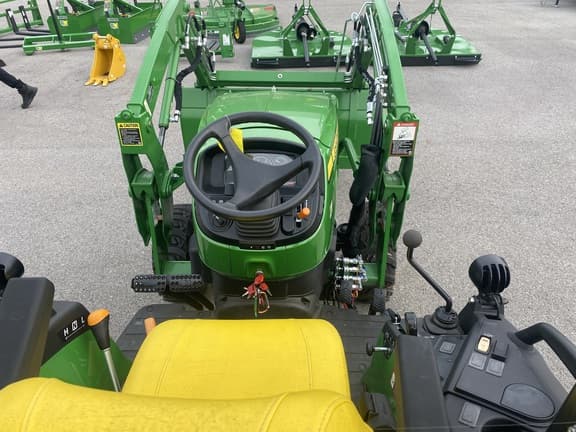 Image of John Deere 2038R equipment image 4