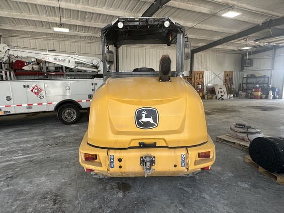 Image of John Deere 204G equipment image 2