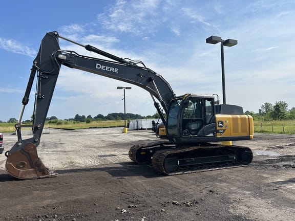 2025 John Deere 210P Equipment Image0