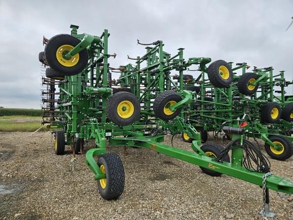 Image of John Deere 2230FH equipment image 2