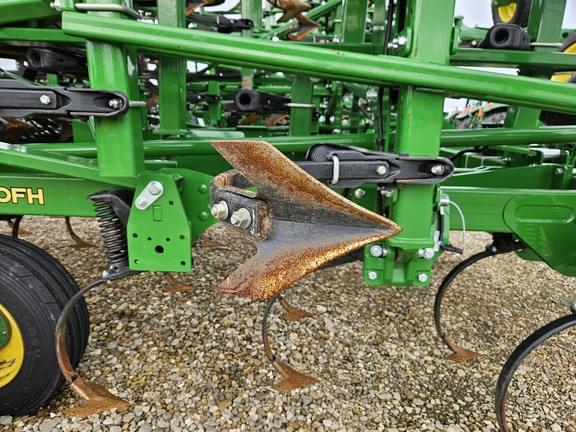 Image of John Deere 2230FH equipment image 4