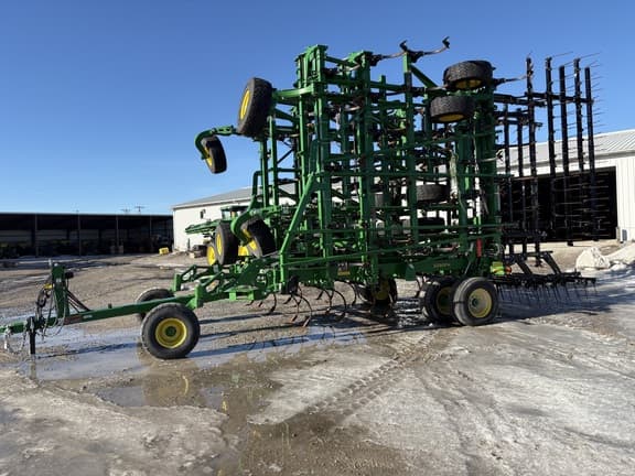 Image of John Deere 2230FH equipment image 3