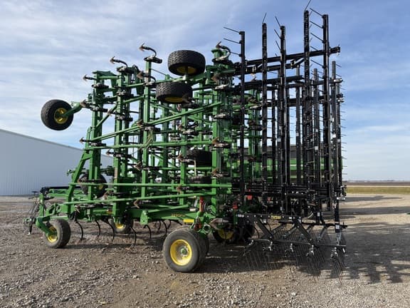 Image of John Deere 2230FH equipment image 4