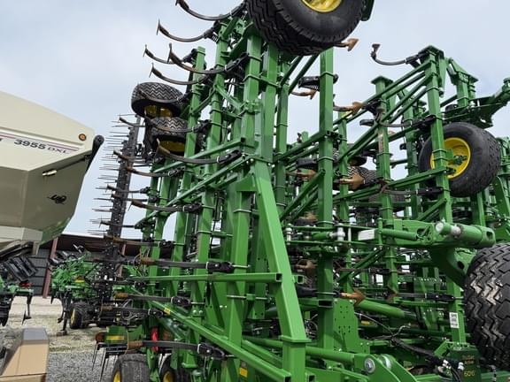 Image of John Deere 2230FH equipment image 3