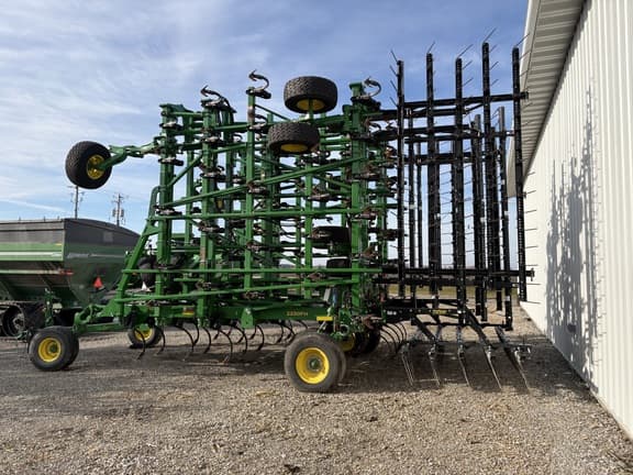 Image of John Deere 2230FH equipment image 3