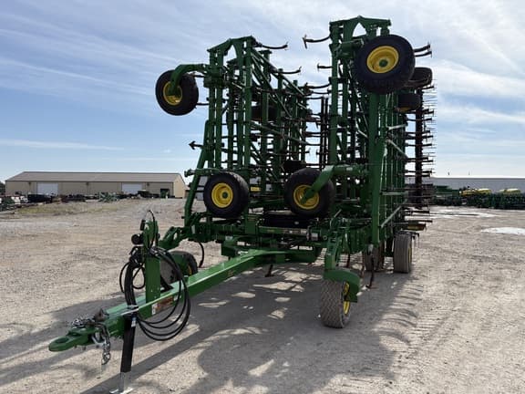 Image of John Deere 2230FH equipment image 1