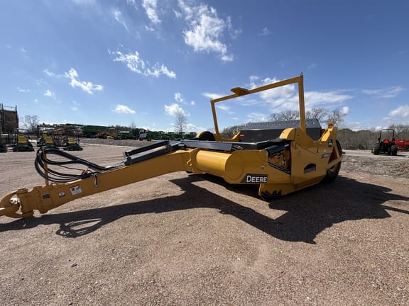 2025 John Deere 2412DE Equipment Image0