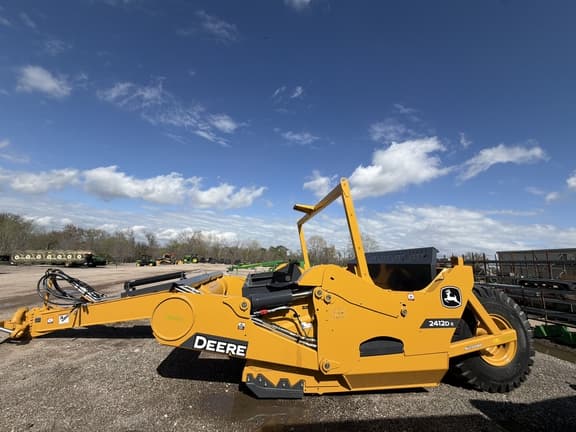 Image of John Deere 2412DE Primary image