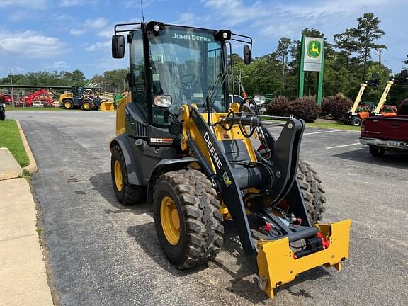 Image of John Deere 244P equipment image 3