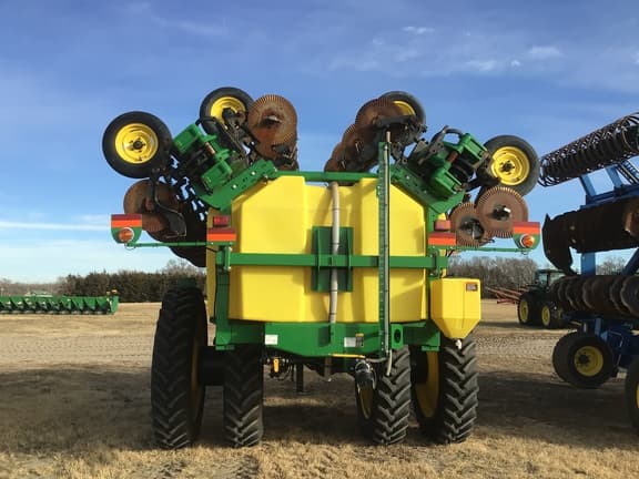 Image of John Deere 2530L equipment image 3