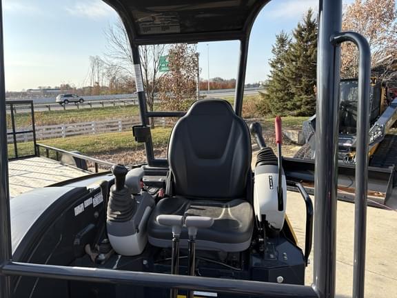 Image of John Deere 26P equipment image 3