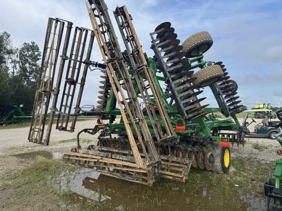 Image of John Deere 2660VT equipment image 3