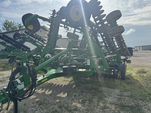 Image of John Deere 2660VT equipment image 1