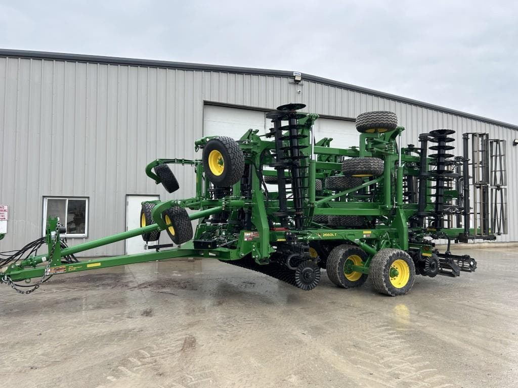 Image of John Deere 2660VT Primary image