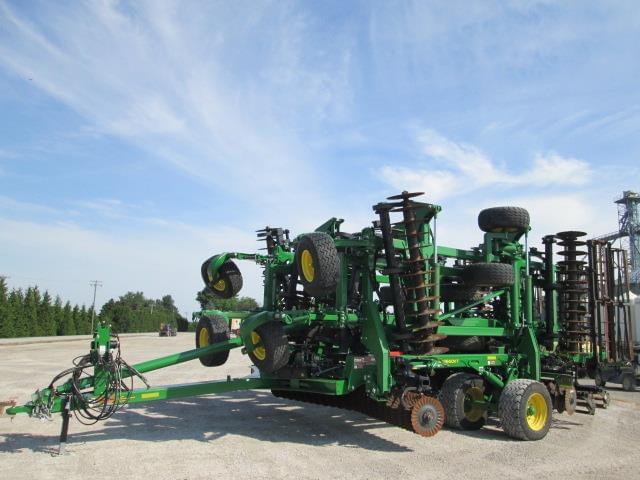 Image of John Deere 2660VT equipment image 1