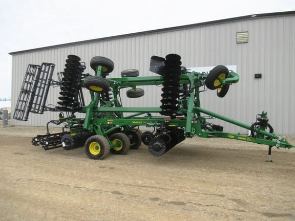 2025 John Deere 2660VT Equipment Image0