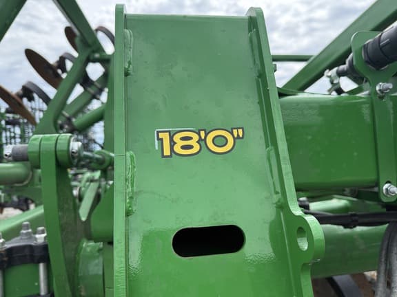 Image of John Deere 2730 equipment image 4