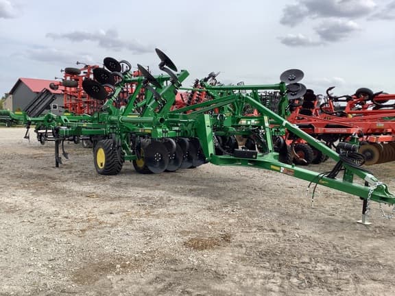 Image of John Deere 2730 equipment image 2