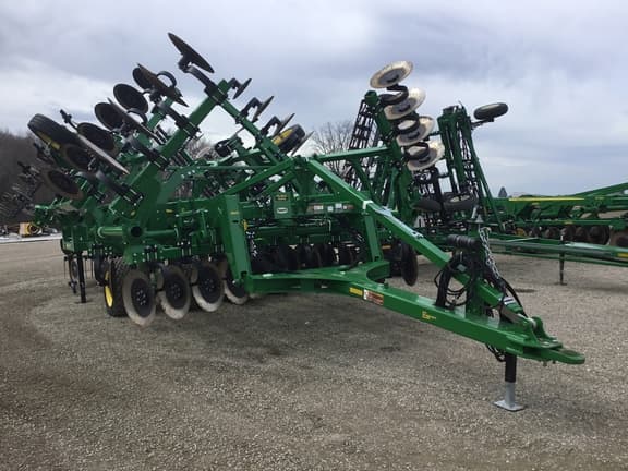 Image of John Deere 2730 Primary image