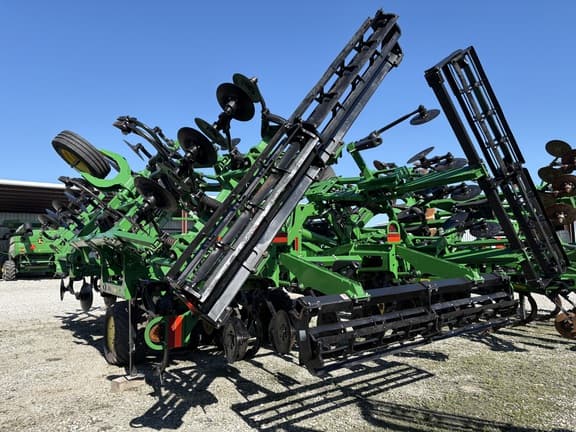 Image of John Deere 2730 equipment image 3