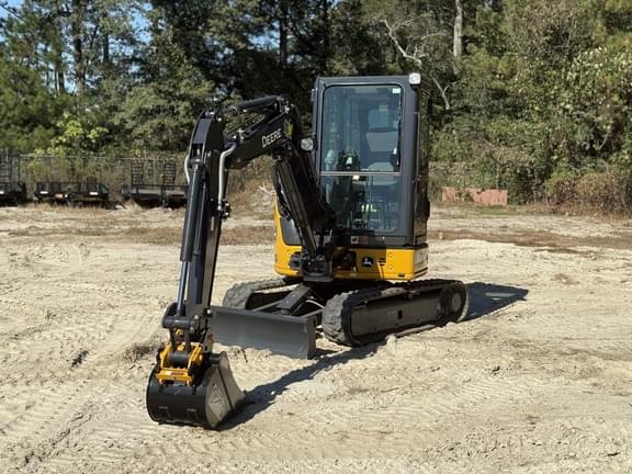 Image of John Deere 30P equipment image 1