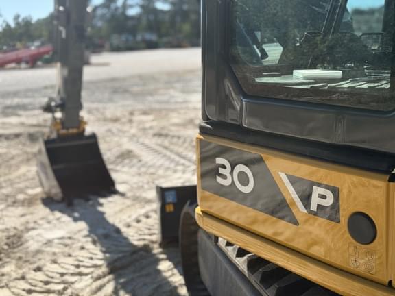 Image of John Deere 30P equipment image 2