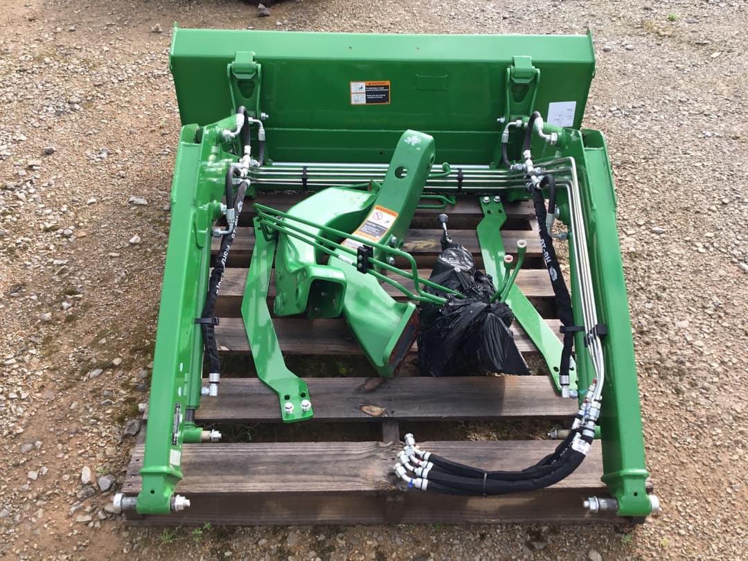 Image of John Deere 300E Image 1