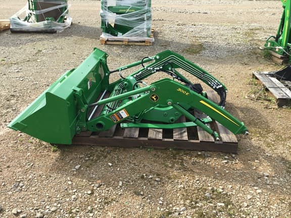 Image of John Deere 300E Image 0