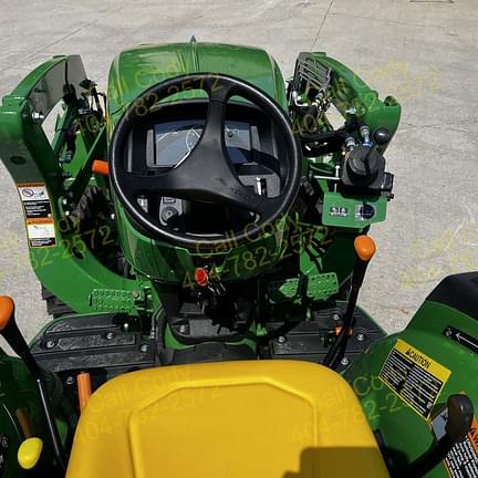 Image of John Deere 3025D equipment image 2