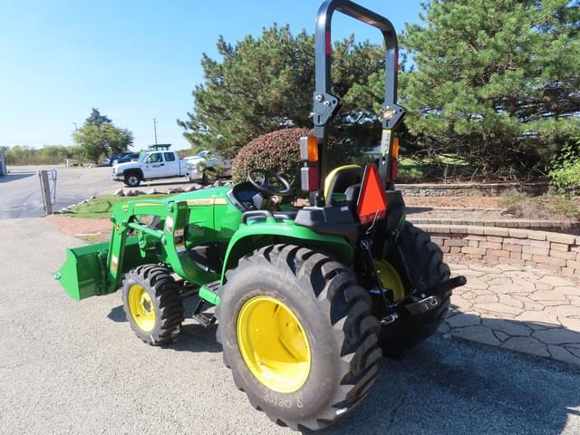 Image of John Deere 3025E equipment image 4