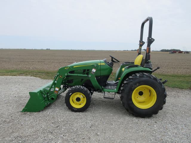 Image of John Deere 3025E equipment image 4