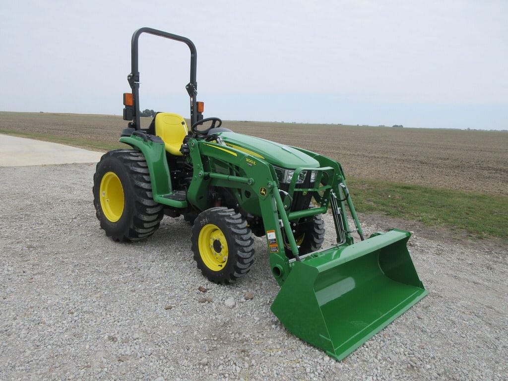 2025 John Deere 3025E Equipment Image0