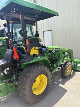 Image of John Deere 3025E equipment image 3
